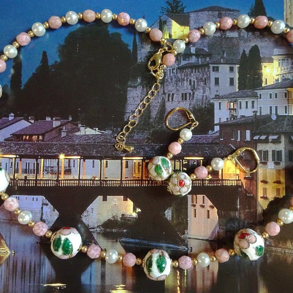 Hand-crafted artisanal necklace & earring set with Cloisonne floral beads - Picture 3 of 8